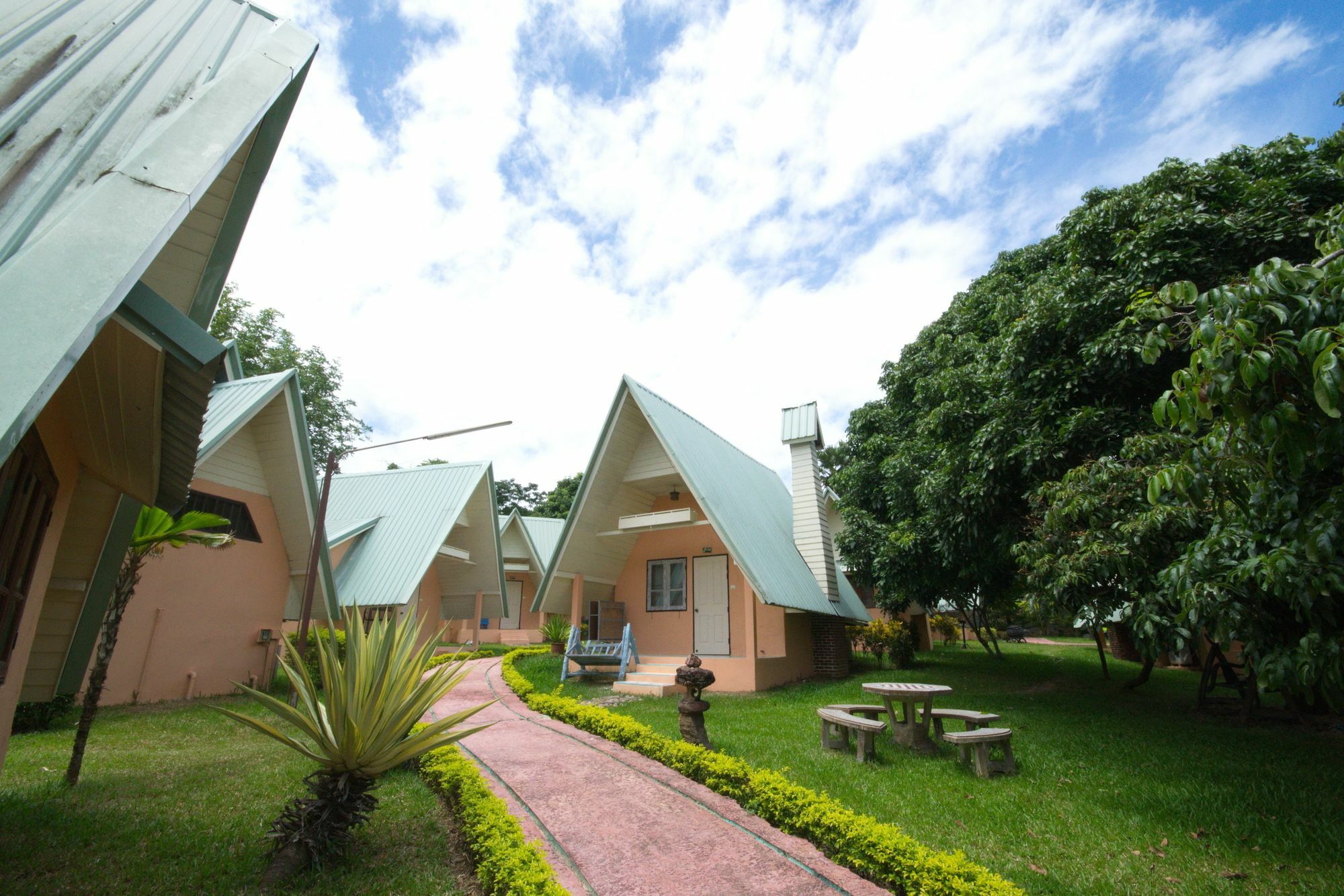 Touch Star Resort - Doi Inthanon Chom Thong Luaran gambar